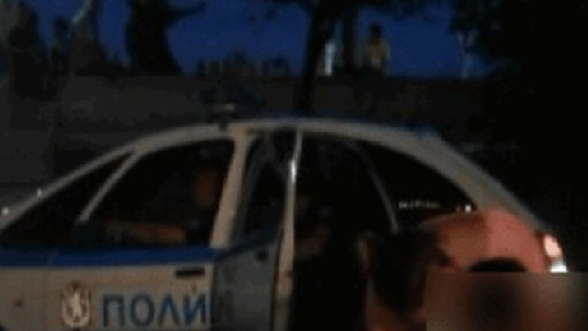 Драма в Поморие: Момиченце, обляно в сълзи, тича по крайбрежната алея и търси мама и татко