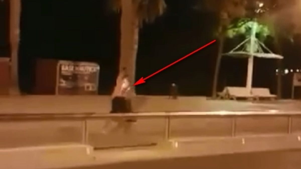 Ексклузивно ВИДЕО (18+) показва как застреляха терористите, готвещи втори кървав атентат в Испания