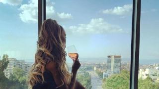 Дупето на Николета пак лъсна в Instagram (СНИМКА)