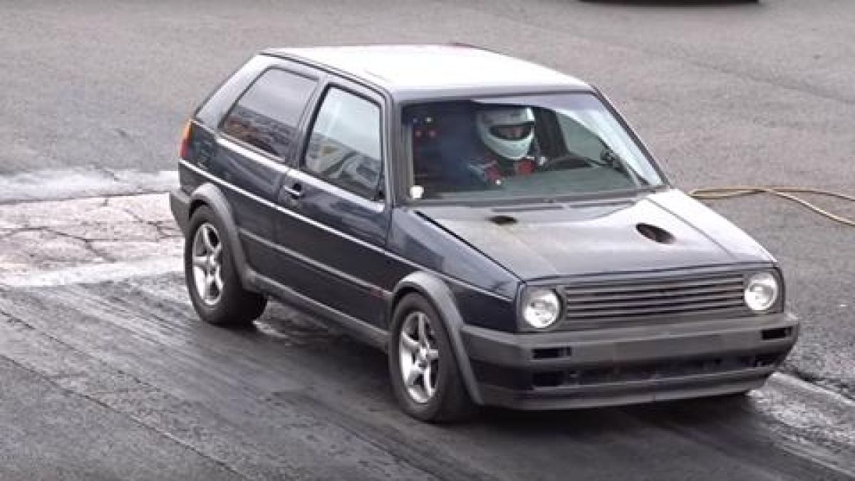 Най-бързият VW Golf в света? (ВИДЕО)