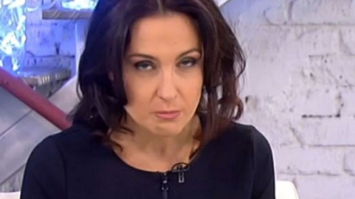 Скандално! Ани Цолова пак със слугинаж в полза на Цветан Василев!
