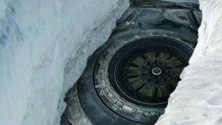 НЛО с височината на 12-етажен блок лежи под ледовете на Антарктида (ВИДЕО)
