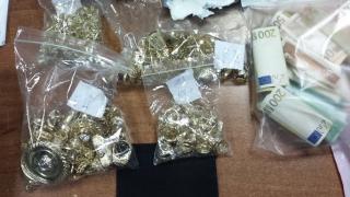 Митничари с голям удар на ГКПП-Лесово: Извадиха от тайник в кабината на турски камион... (СНИМКА)