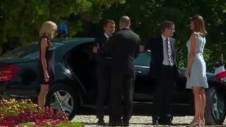 Ето как посрещнаха президента Еманюел Макрон в двореца "Евксиноград" (ВИДЕО)