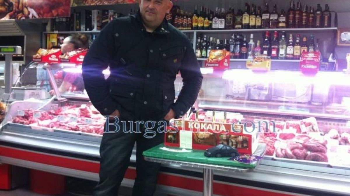 Първи СНИМКИ на „Мерцедес”-а на Кокала, който бе надупчен с куршуми в Айтос 