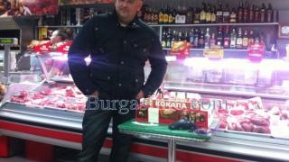Първи СНИМКИ на „Мерцедес”-а на Кокала, който бе надупчен с куршуми в Айтос 