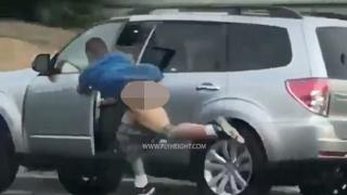 Пишман джамбаз изживя ужас при опит да отнеме возило, бори се за живота си по без гащи (ВИДЕО)