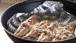 Ох, че вкусно! Ивелина Иванова разкри как да опушим скумрията вкъщи и да поглезим сетивата си!