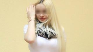 Прелестна студентка поръча убийството на родителите си заради кученце 
