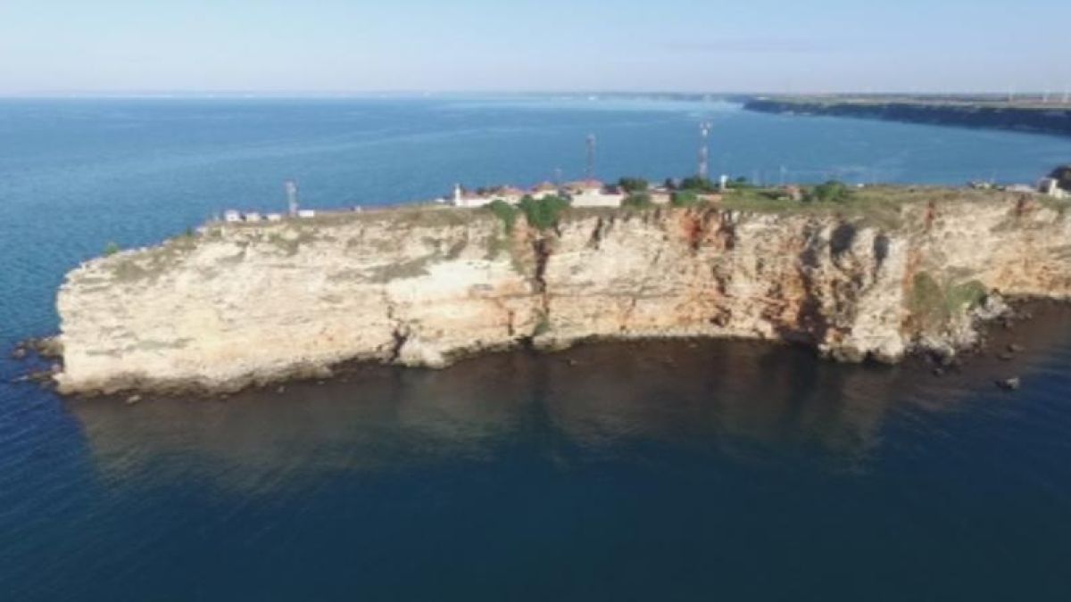 Леят бетон в две защитени зони в района на Калиакра