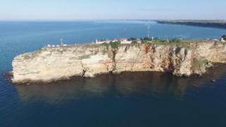 Леят бетон в две защитени зони в района на Калиакра