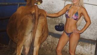 WWE: Кечистът Русев накара жена си Лана да дои крави в България! (СНИМКИ/ВИДЕО 18+)
