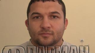 Супер скандал! Заловиха общински съветник да краде от баровска лимузина на „Какао бийч”