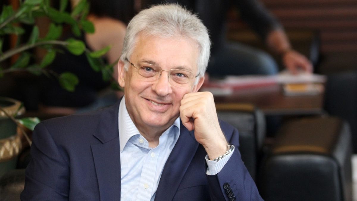 ЕП разследва случая, в който е замесен съпругът на Бокова