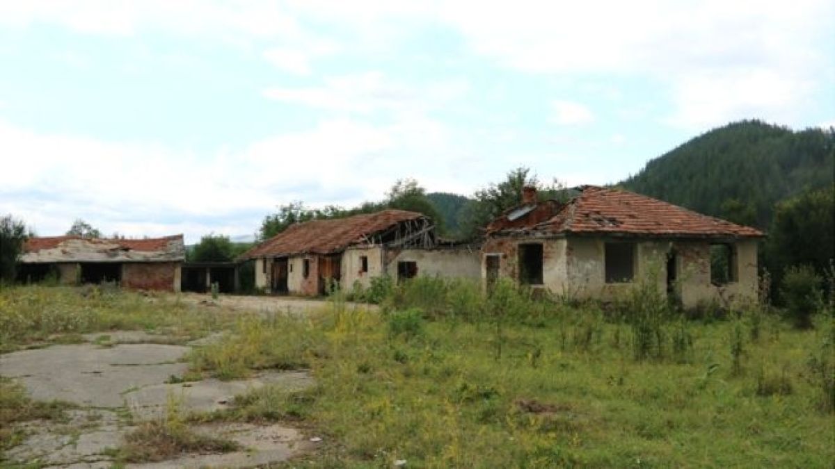 ВВС с тъжен репортаж за страната ни: България на ръба на скалата (СНИМКИ)