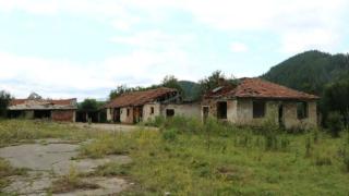 ВВС с тъжен репортаж за страната ни: България на ръба на скалата (СНИМКИ)