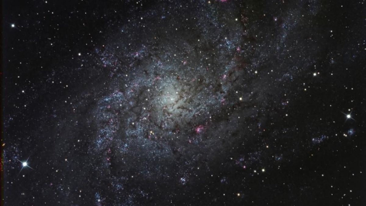 Discovery News: Космосът е пълен с наноструктури