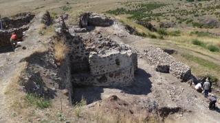 Бургаски археолози със сензационна находка при крепостта Русокастро, ценна колкото колекции в "Лувъра" и "Метрополитън"! 
