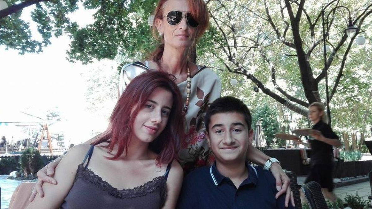България роди ново дете-чудо! Седмокласник от Варна вече има своя телевизия и издава 2 вестника (СНИМКИ)