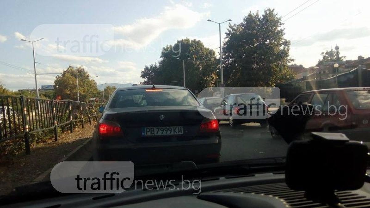 Десетки пловдивчани се жалват: Този следобед градът е същински ад (СНИМКИ)