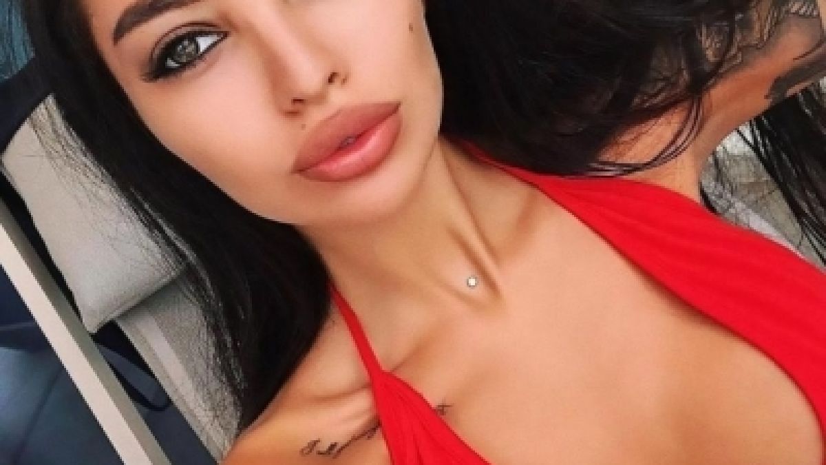 Повече от красива! Тази украинска изкусителка разгорещи Instagram (СНИМКИ 18+)