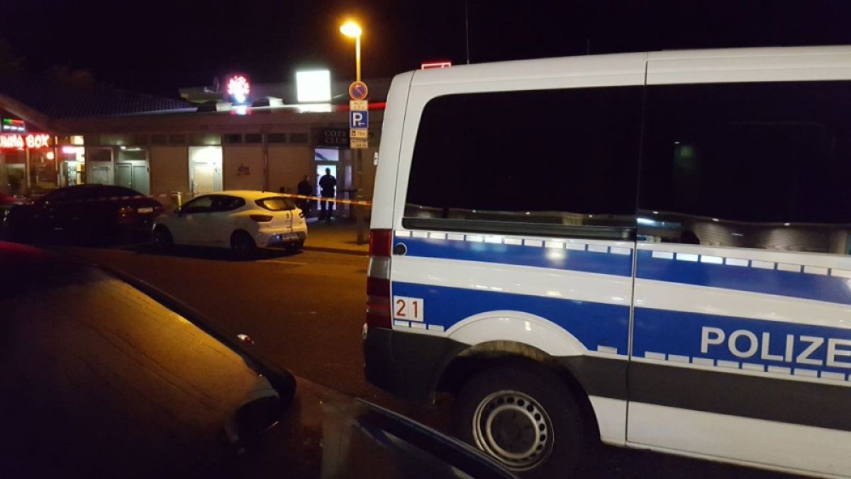 Извънредно! Въоръжен откри стрелба пред нощен клуб в Берлин, има жертва 