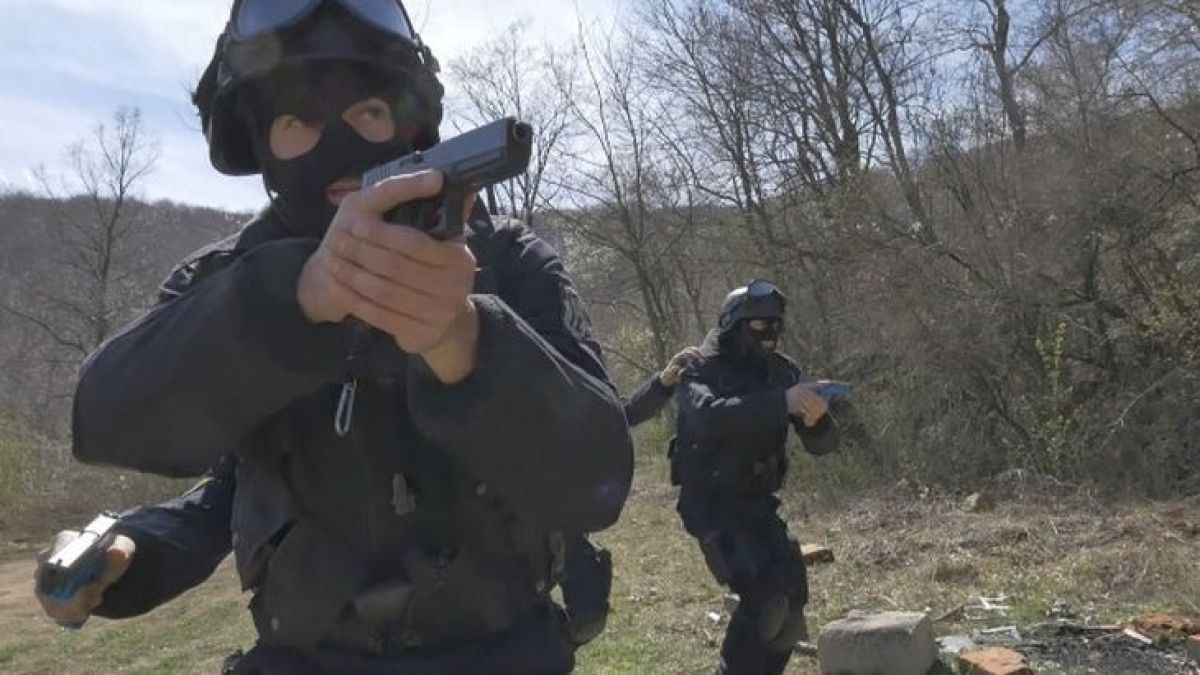 Нови разкрития! Бандата, натръшкана на магистрала "Тракия" от отряд "Кобра", се занимавала с наркотици, но арестът е за друго престъпление!
