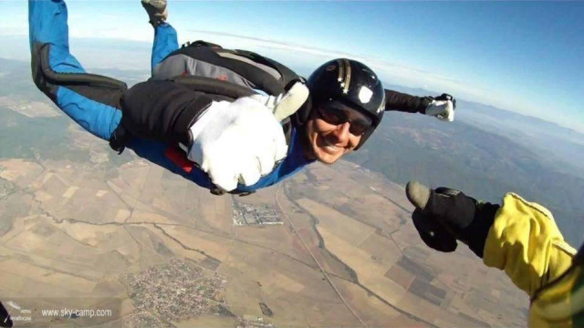 Гайдар шашна цяла България с това, което направи в небето над Сопот (СНИМКИ)