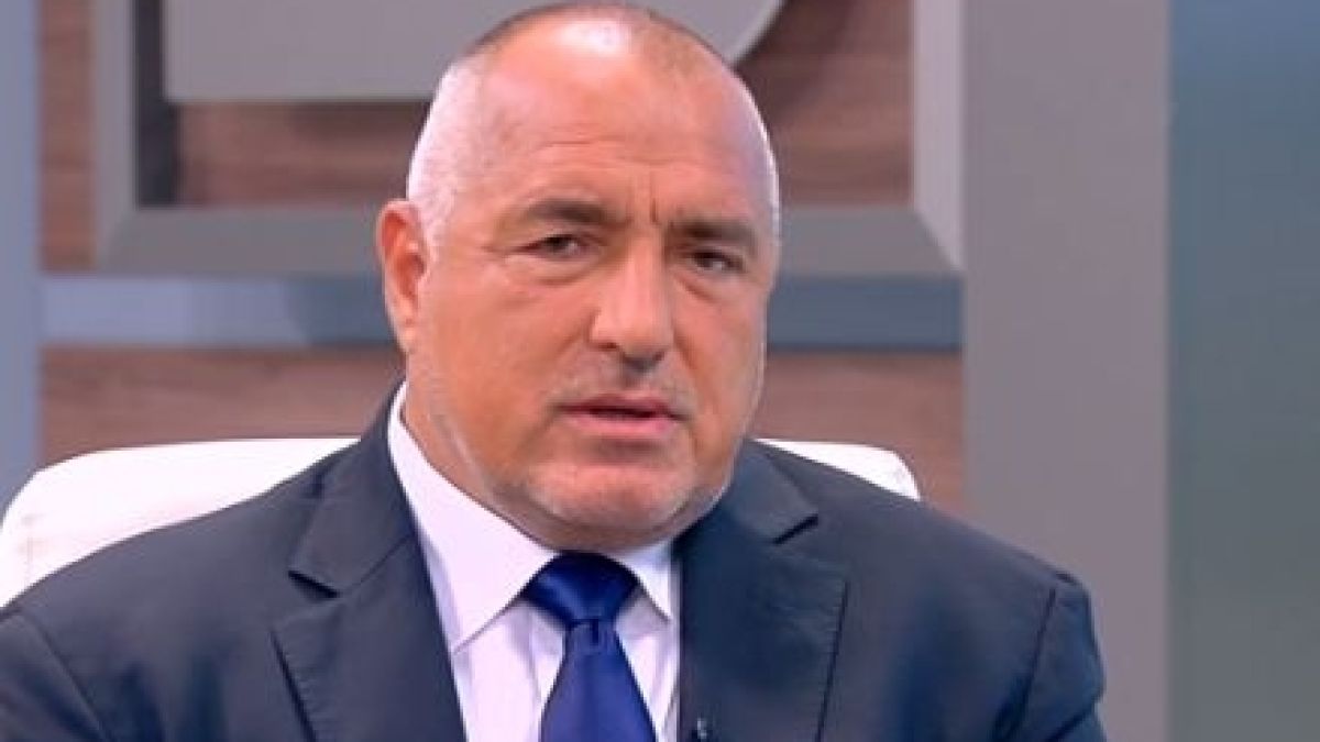 Премиерът разби Гебрев и Христо Иванов за военната индустрия: Тя е държавна и не може да работи за посредници, преди имаше стачки за заплати, а днес е на пълна мощност! 