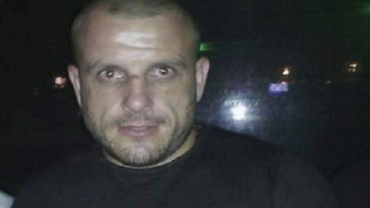 Гаргата пак подлуди Бургас! Нападна жена и после счупи ръката на полицай