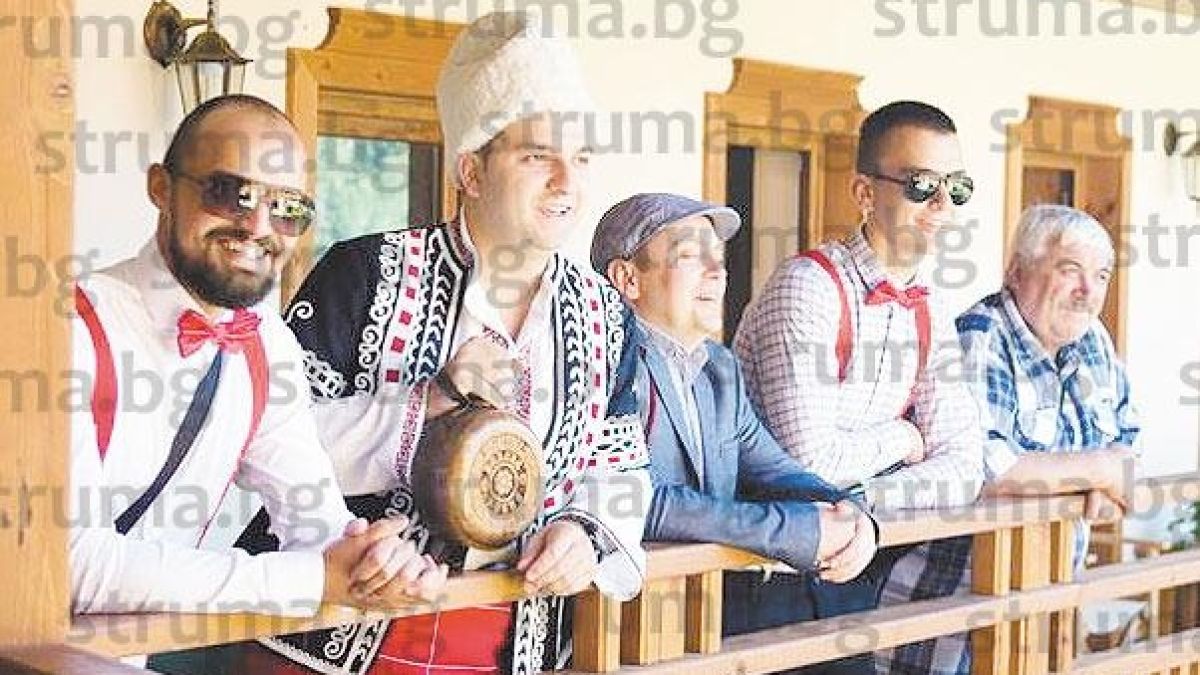 Стефчо и Валентина направиха чудна етносватба в Ягодинската пещера, за която дълго време ще се говори (СНИМКИ)