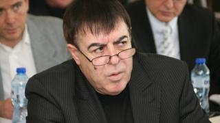 Бургаският общинар обясни защо кара поръчков "Ролс Ройс"