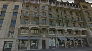 Много странен случай в Женева! Полицията разследва канализациите на банка и три ресторанта до нея, задръстени с пари