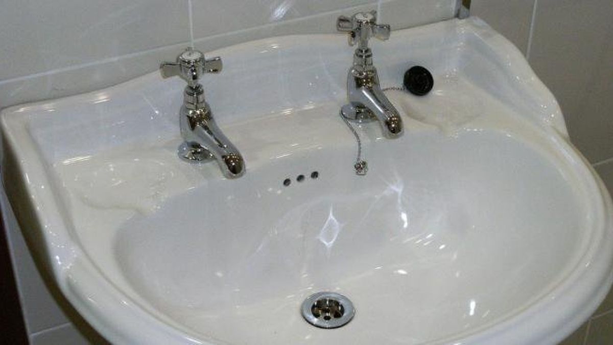 На 2 места спират водата в София днес