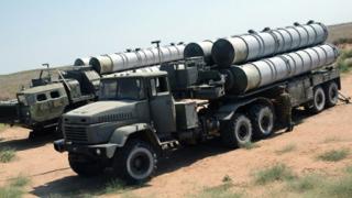 Разполагат руските ЗРК С-400 във военна база край Анкара