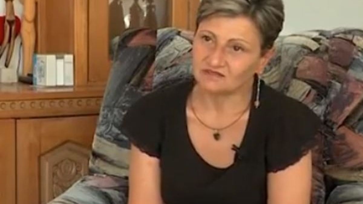 Пълен абсурд: Ганка вече три години живее с 15-сантиметрова пинсета, забравена в корема ѝ при операция в Израел, но...
