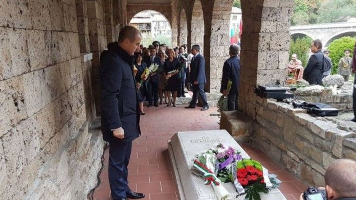 Цветанов ирече силни думи за празника от Велико Търново!