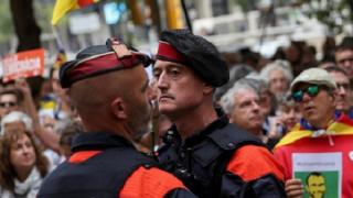 Извънредно! Нашенци от Испания: Страната е на ръба на гражданска война, Каталония е буре с барут готово да избухне (СНИМКИ/ВИДЕО)