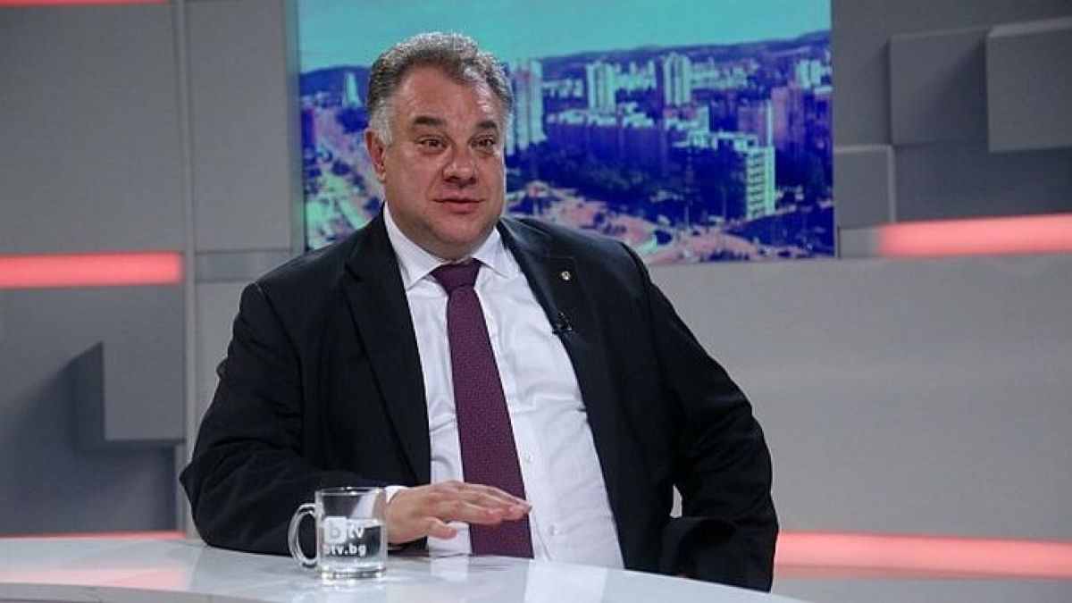 Мирослав Ненков за пушенето на наргиле: Това е глупост