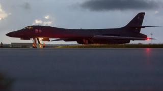 На косъм от война! Стратегически бомбардировачи B-1B Lancer на САЩ  прелетяха над крайбрежието на КНДР (СНИМКИ)