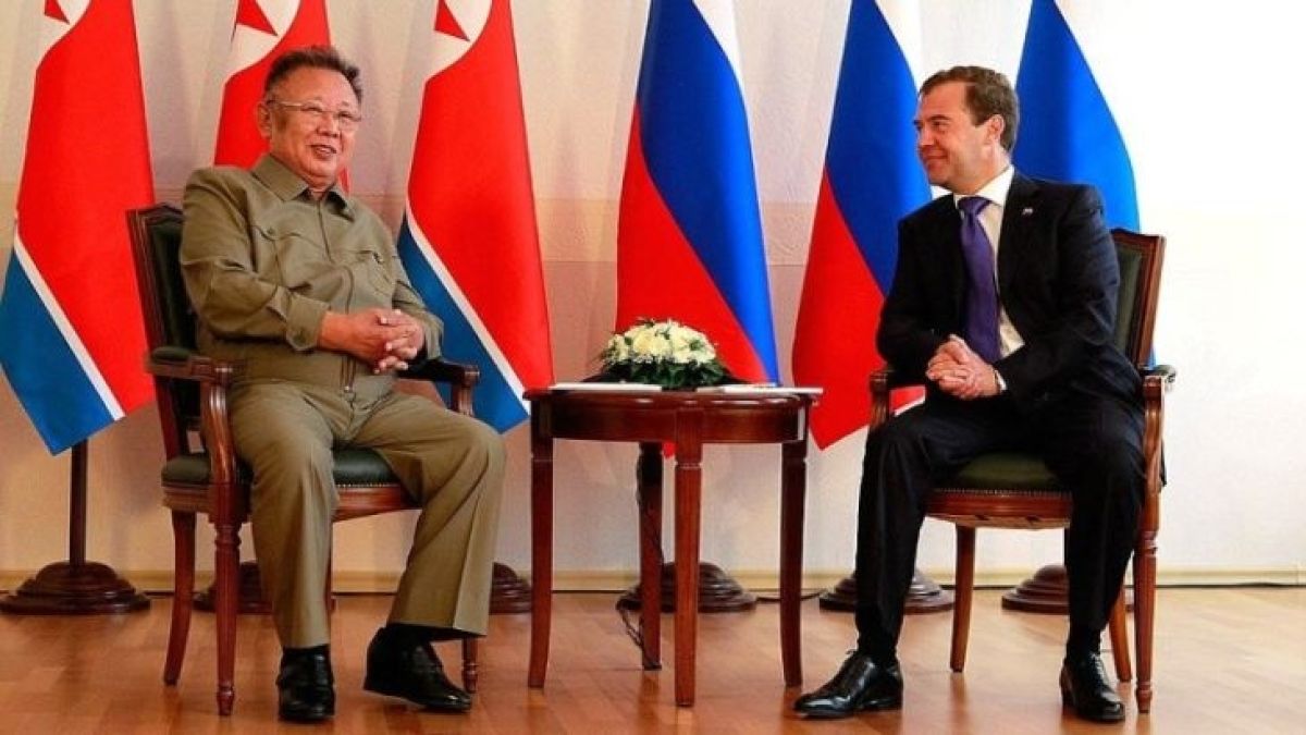 Не е за вярване! Севернокорейският лидер Ким Чен Ир бил много странен, едва ли сте си представяли, че притежава тези неща!