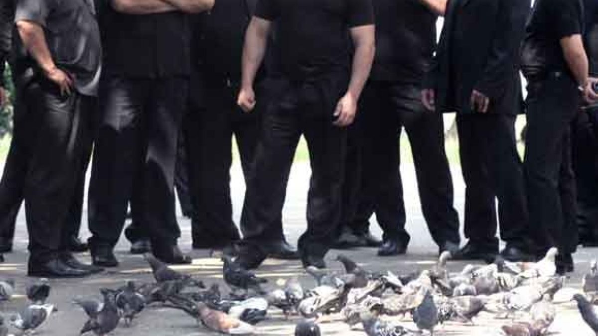 Мутренски номера: Жельо си хареса "Мерцедес" по обява, брои парите, но го прецакаха жестоко