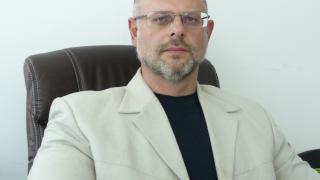 Цацаров награди говорителя на Районна прокуратура Пловдив с модерен телефон