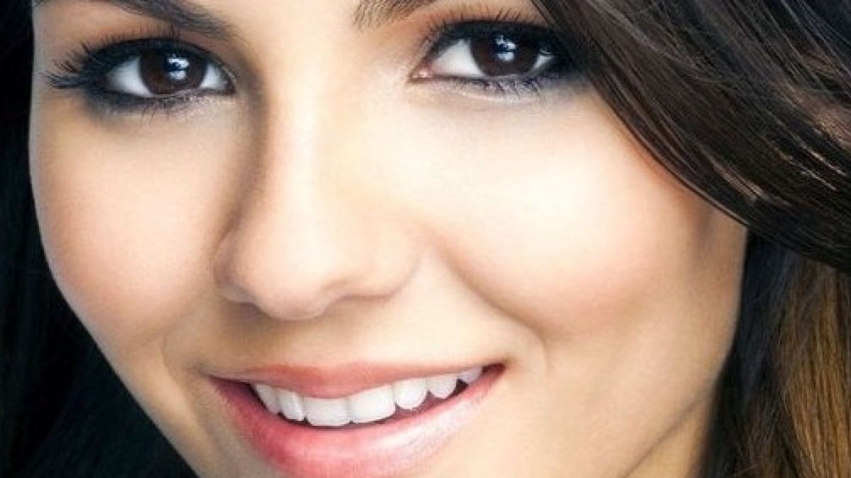 Кафявите очи притежават необичайна сила, която им помага и затова имат повече приятели