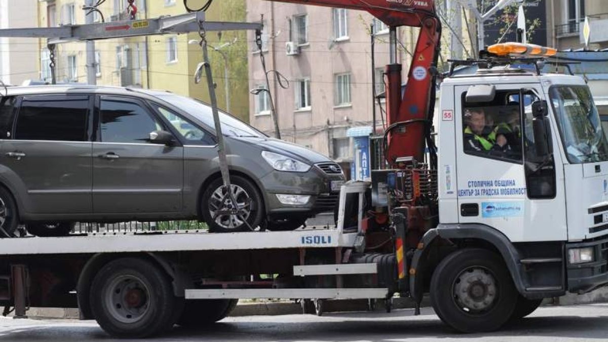 Паркирането в центъра на София става все по-солено, ЦМГ купува още паяци, за да лови тарикатите