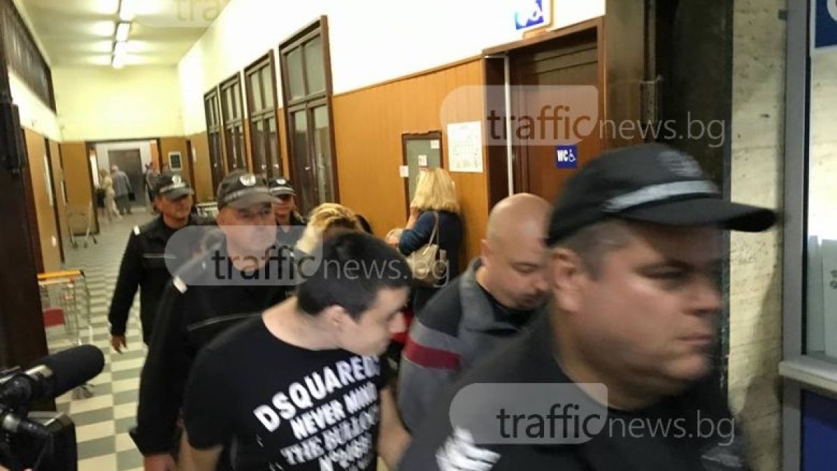 Трафикантите на бежанци, начело с активистката на НФСБ, се разминаха с условни присъди (СНИМКИ)