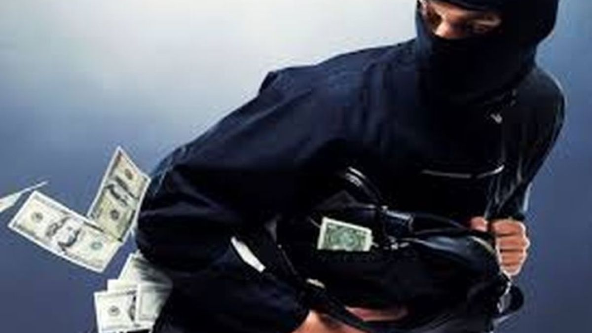 Маскираните бандити от обира на инкасото в "Овча купел" свили 300 бона, но в бързината допуснали голяма грешка...
