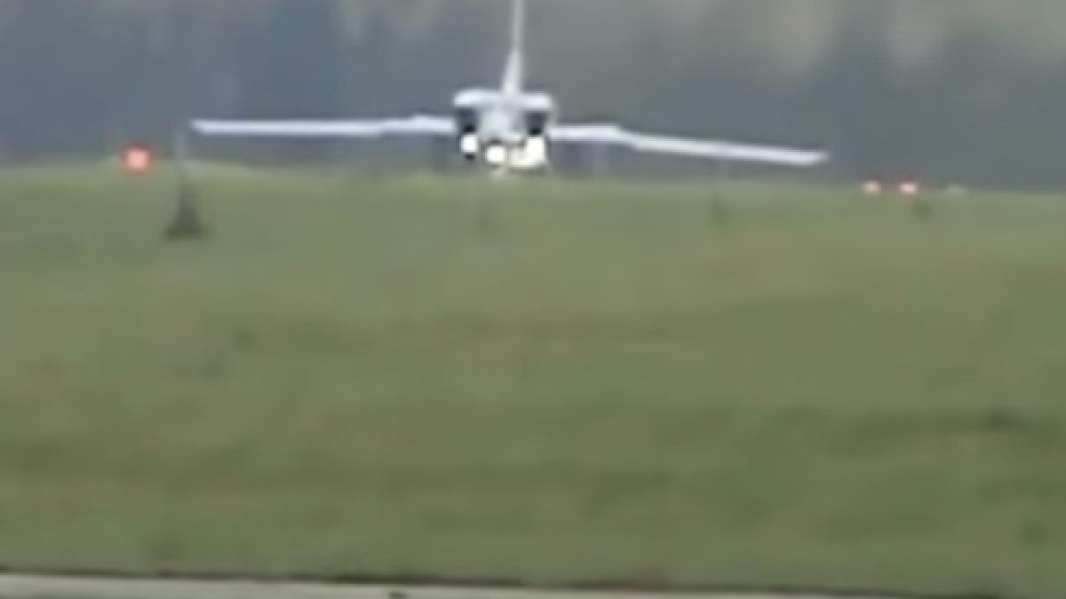 Руски ракетоносец Ту-22М3 претърпя авария, преди да излети на лов за самолетоносачи 