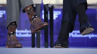 Шаш! Няма да повярвате какви чорапи носи на официални срещи канадският премиер (СНИМКИ)