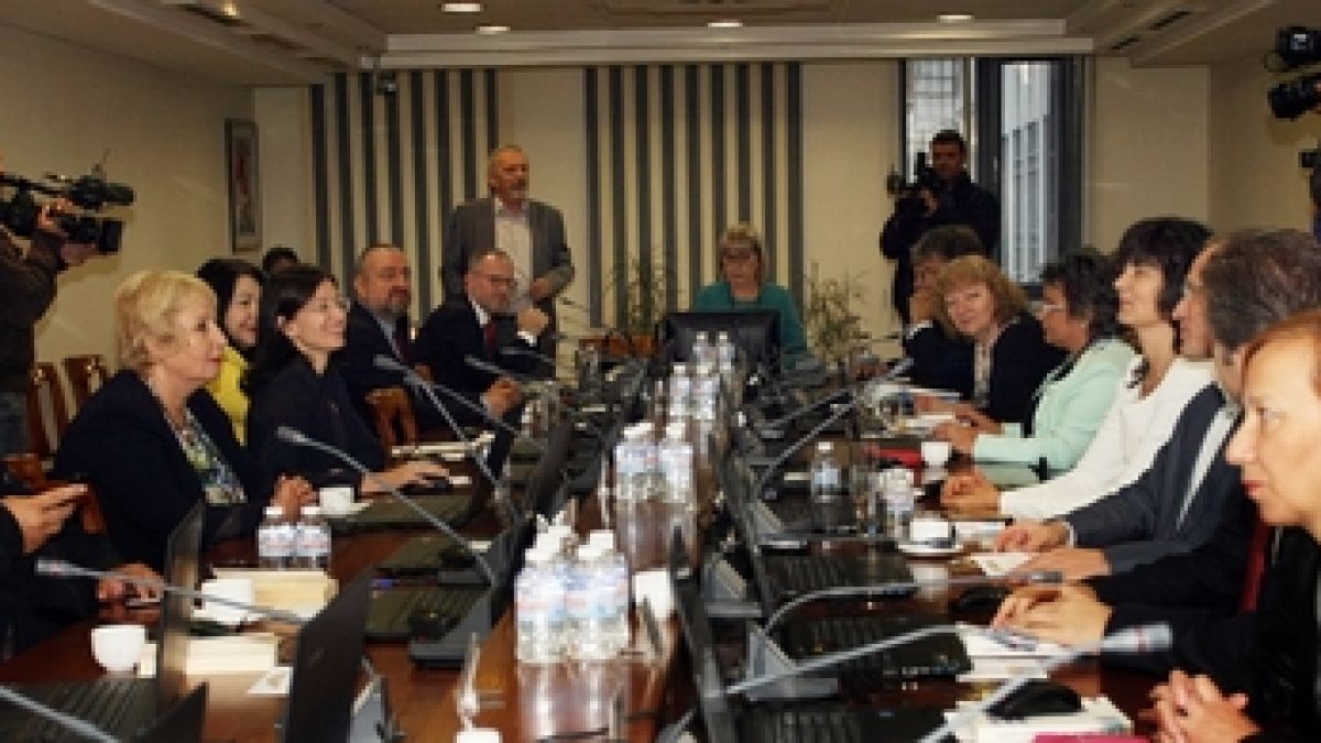 Скандалната кадровичка Соня Найденова направи голям цирк във ВСС на изпроводяк